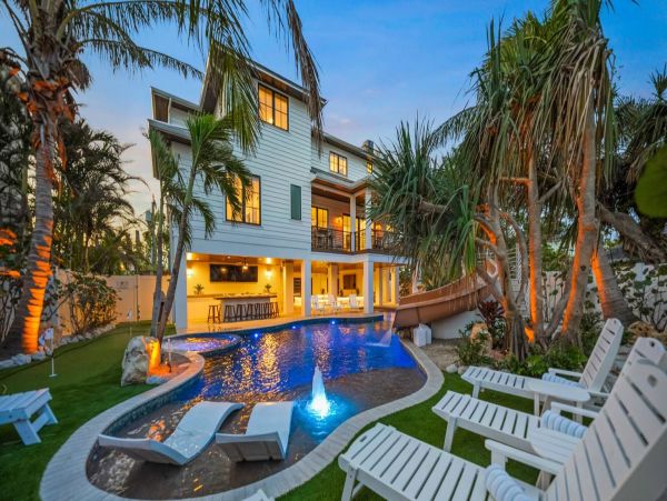 Luxury Siesta Key Vacation Rental Home - Steps from the Beach