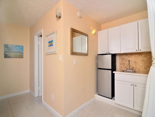 St. Thomas Home 1003148