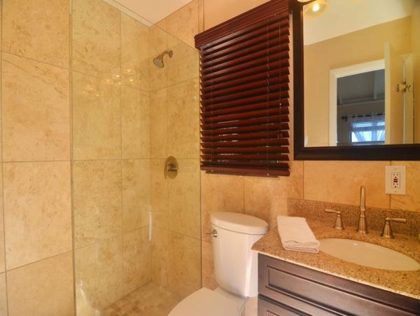 St. Thomas Home 1003148