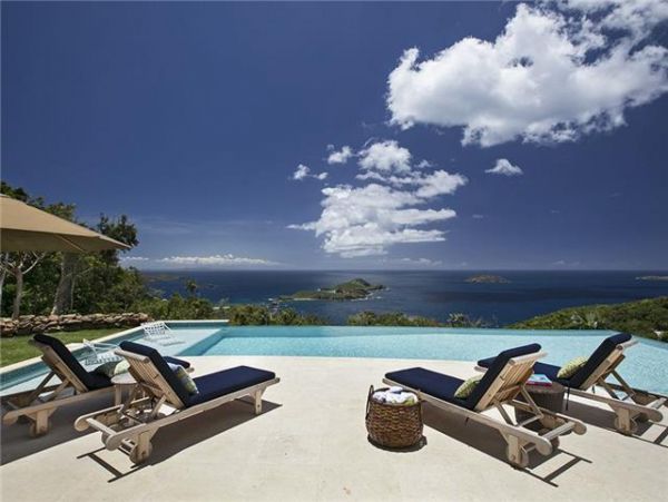 St. Thomas Home 1003149