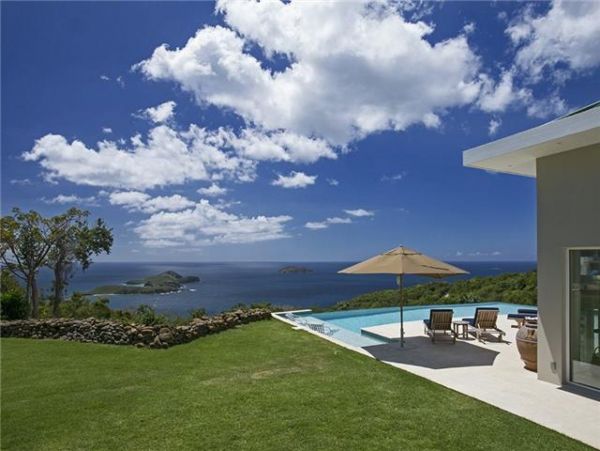 St. Thomas Home 1003149