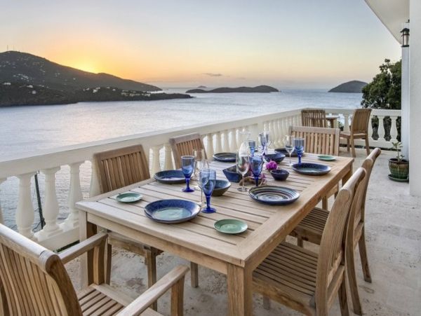 St. Thomas Home 1003150