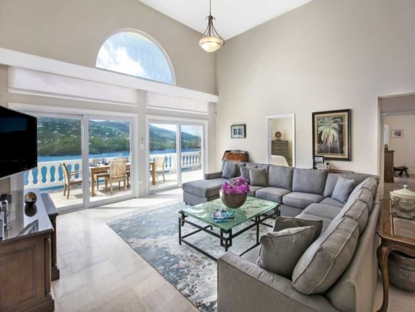 St. Thomas Home 1003150