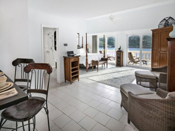 St. Thomas Home 1003150