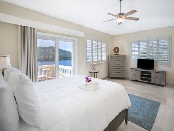 St. Thomas Home 1003150