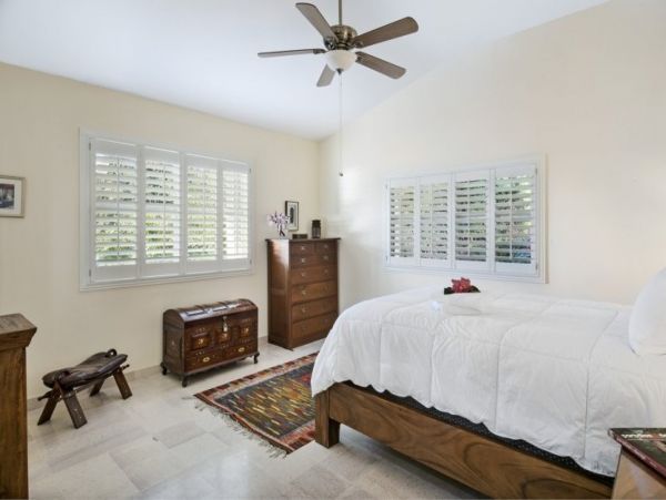 St. Thomas Home 1003150