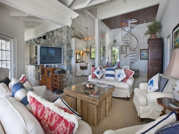 St. Thomas Home 1003152