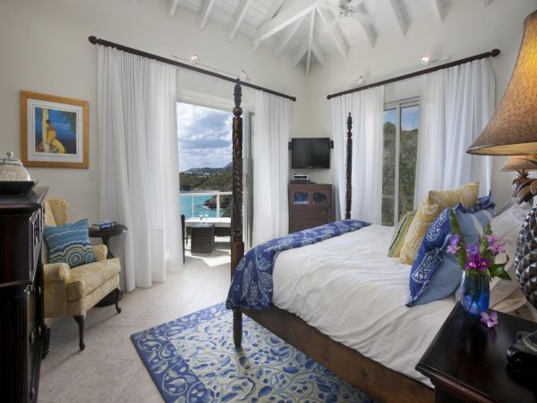 St. Thomas Home 1003152