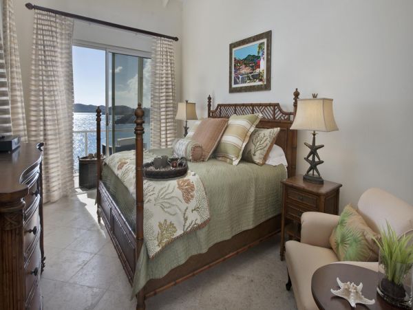 St. Thomas Home 1003152