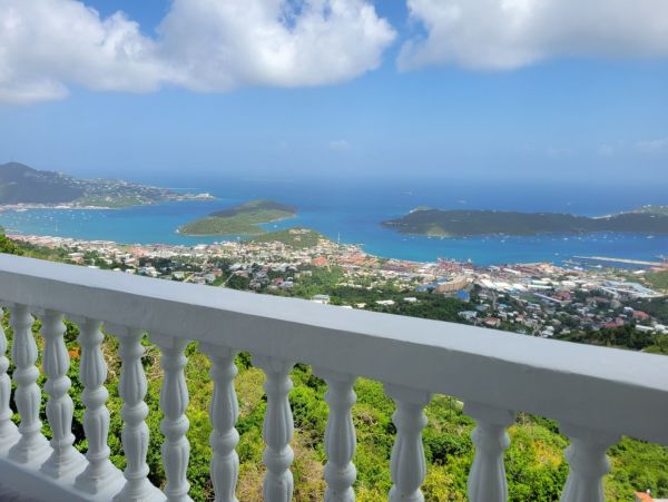St. Thomas Home 1003155