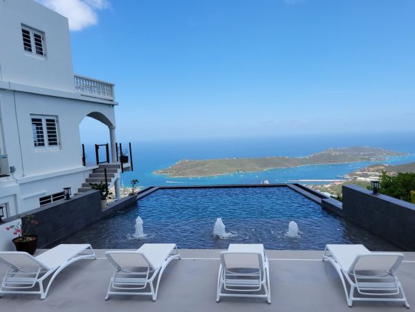 St. Thomas Home 1003155