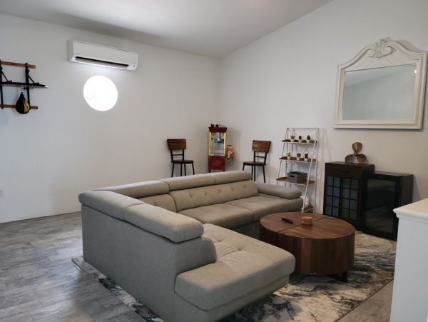 St. Thomas Home 1003155