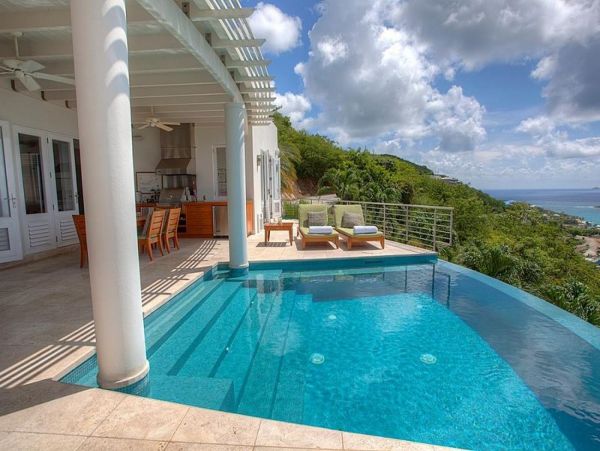 St. Thomas Home 1003156
