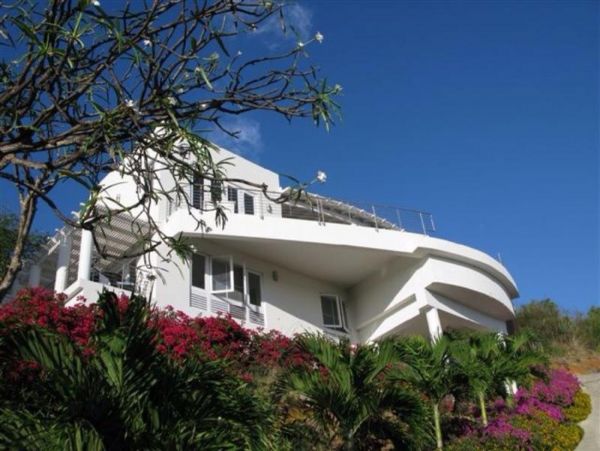 St. Thomas Home 1003156