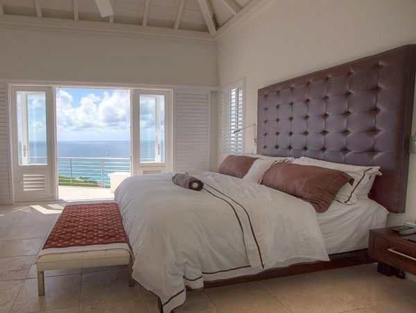 St. Thomas Home 1003156
