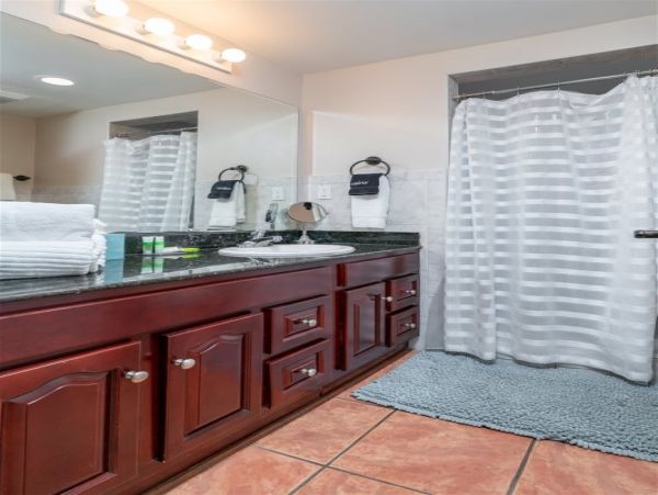 St. John Home 1003160