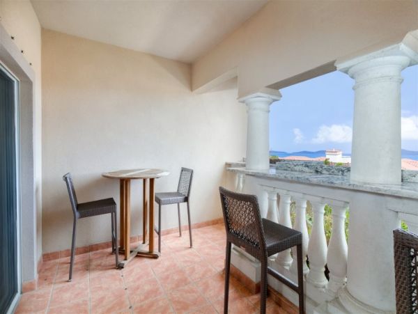 St. John Home 1003161