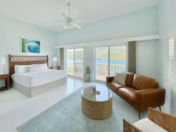 Luxury Vacation Pool Villa in St. Thomas with Bay Views