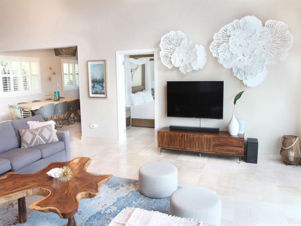 Luxury Vacation Pool Villa in St. Thomas with Bay Views