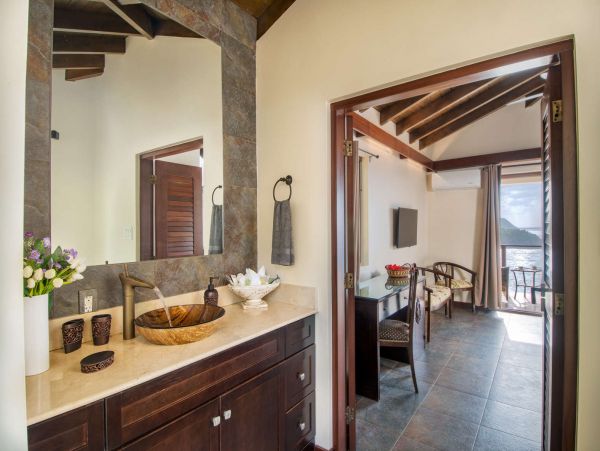 British Virgin Islands Home 1003200