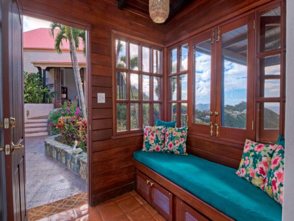 British Virgin Islands Home 1003211
