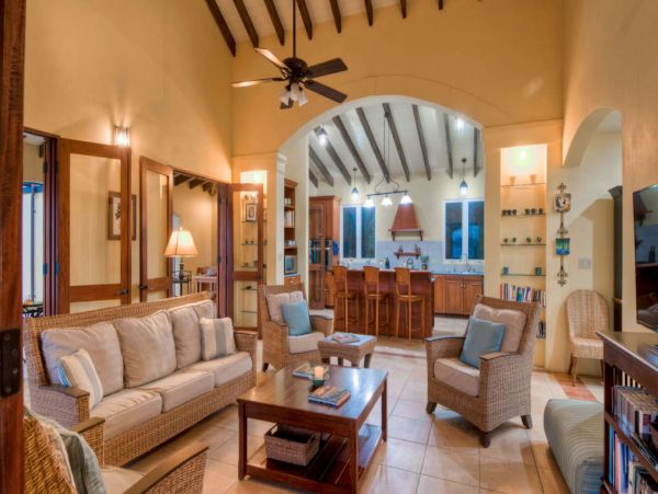 Tuscan-Inspired Villa with Infinity Pool & Main House & Guest House