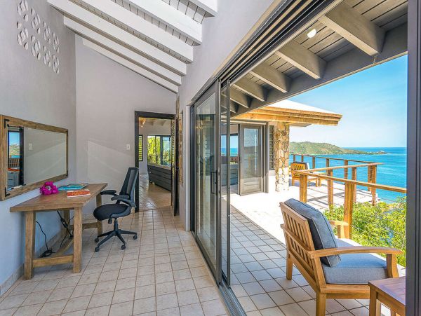 2 Bedroom With Spectacular Ocean Views