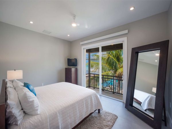 Cayman Kai 6 Bedroom Villa with Pool & Ocean View