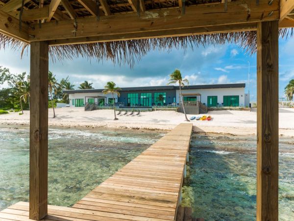 Cayman Islands Home 1003230