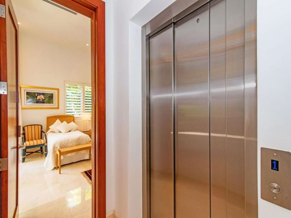 Cayman Islands Home 1003231