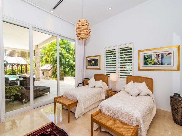 Cayman Islands Home 1003231