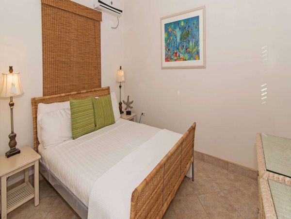 Cayman Islands Home 1003239