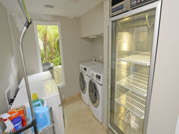Cayman Islands Home 1003240