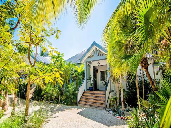 Cayman Islands Home 1003250