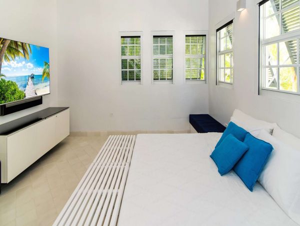 Cayman Islands Home 1003250