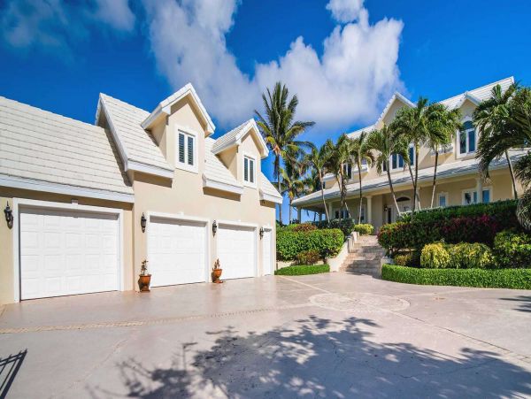Seven Bedroom Oceanfront Home sleeps 14