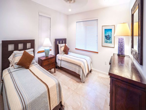 Cayman Islands Home 1003257