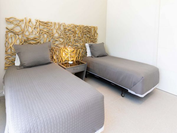 Cayman Islands Home 1003259