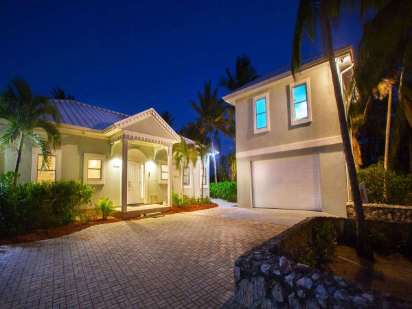 Cayman Islands Home 1003261