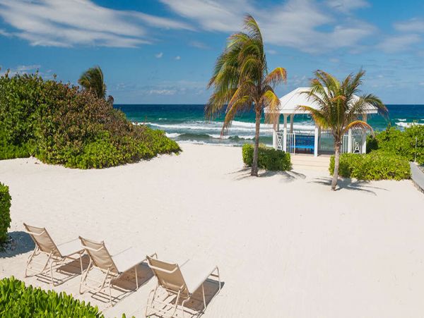 Cayman Beachfront Villa with Private Pool