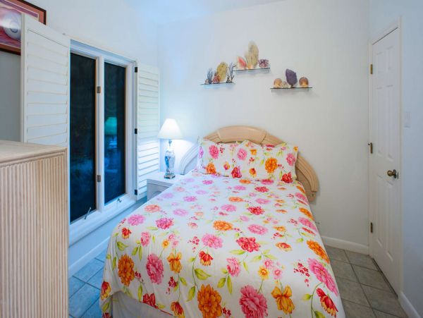 Cayman Islands Home 1003270