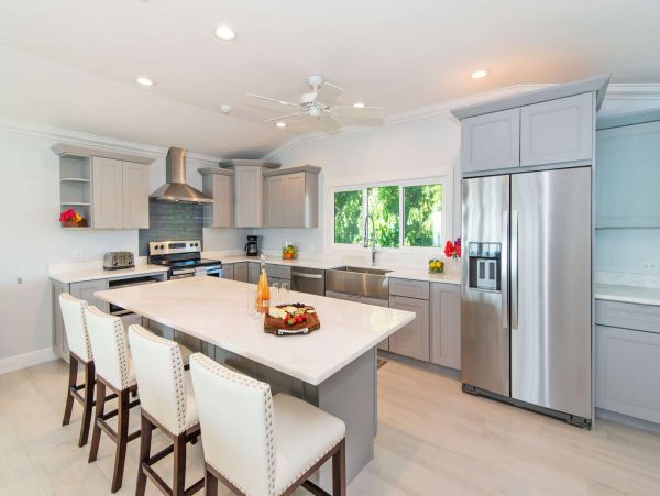 Cayman Islands Beachfront 4 Bedroom Home Pool & Dock