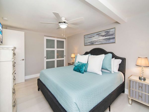 Cayman Islands Beachfront 4 Bedroom Home Pool & Dock