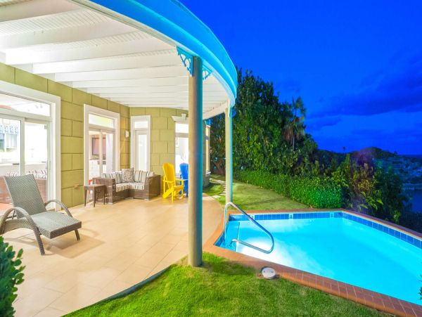 Oceanfront 2 Bedroom Grand Cayman Rental Private Pool