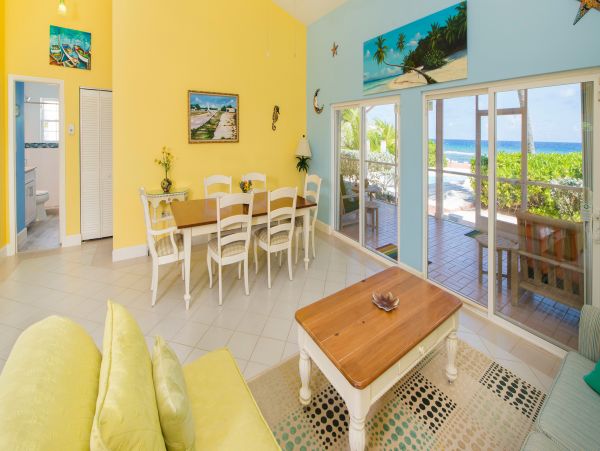 Charming Oceanfront Vacation Rental in Cayman Islands