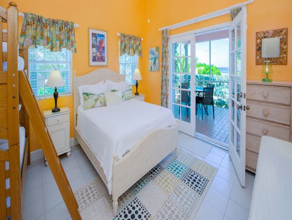 Charming Oceanfront Vacation Rental in Cayman Islands