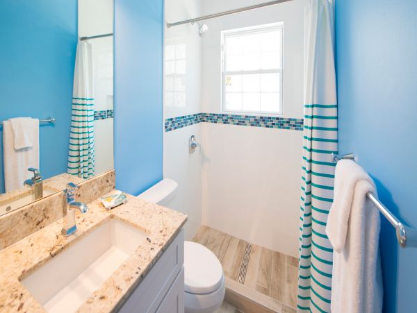 Charming Oceanfront Vacation Rental in Cayman Islands