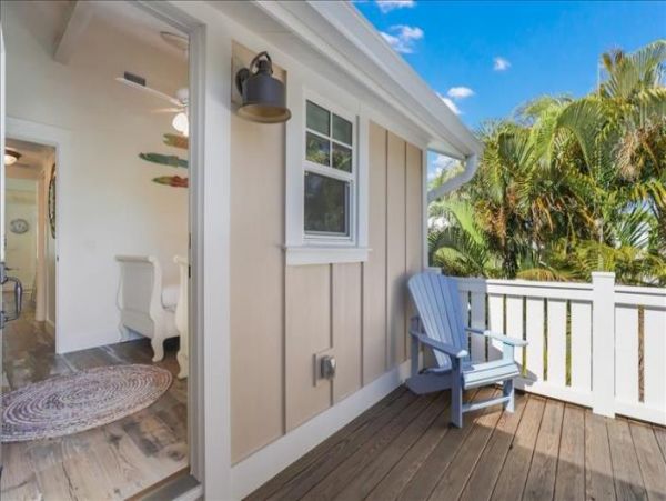 Charming Vacation Cottage in Holmes Beach 2 Bedrooms