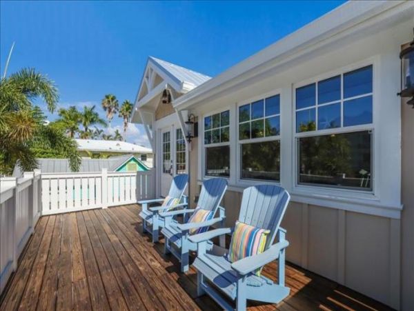 Charming Vacation Cottage in Holmes Beach 2 Bedrooms