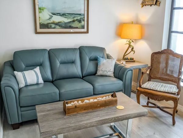 Beautiful Pool Vacation Home in Nokomis
